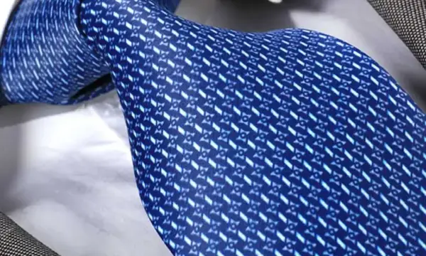 Blue patterned satin tie