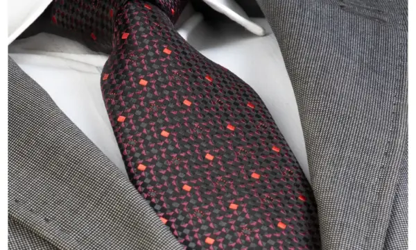 Red and black square patterned jacquard woven tie