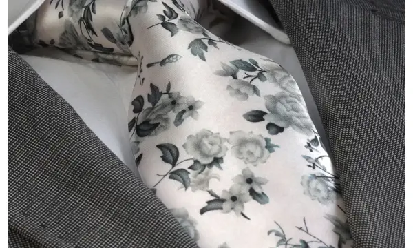 Ivory floral satin tie